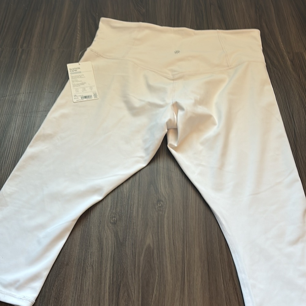 Athleta Elation Capri White - Picture 4 of 5